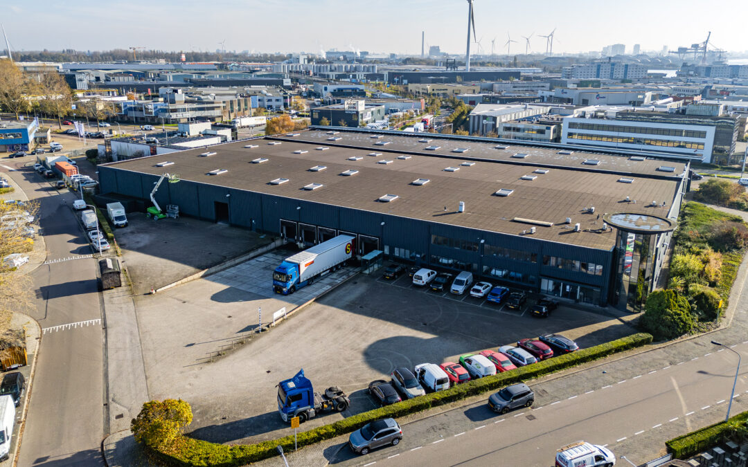 Mirastar verhuurt 2.500 m² in Zaandam